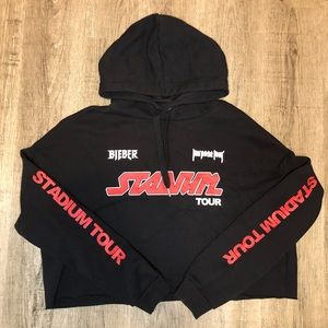 3/$10⭐️ Justin Bieber Stadium Tour Cropped Hoodie